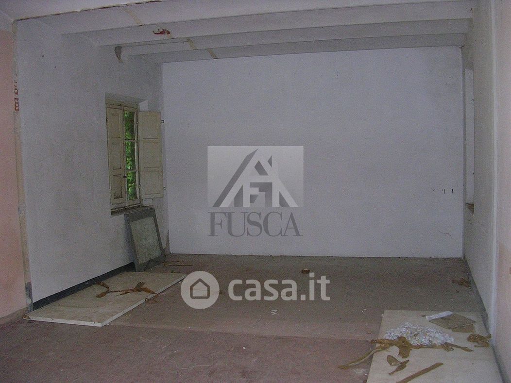 Casa Bi/Trifamiliare in Vendita in Via della Bordogna a Lucca