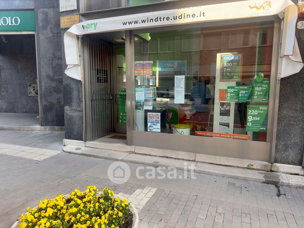 Negozio/Locale commerciale in Affitto in Via Gemona a Udine