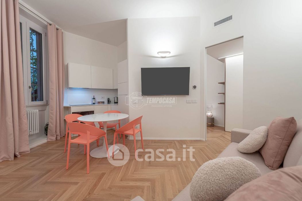 Appartamento in Affitto in Via Castel Morrone 1 a Milano