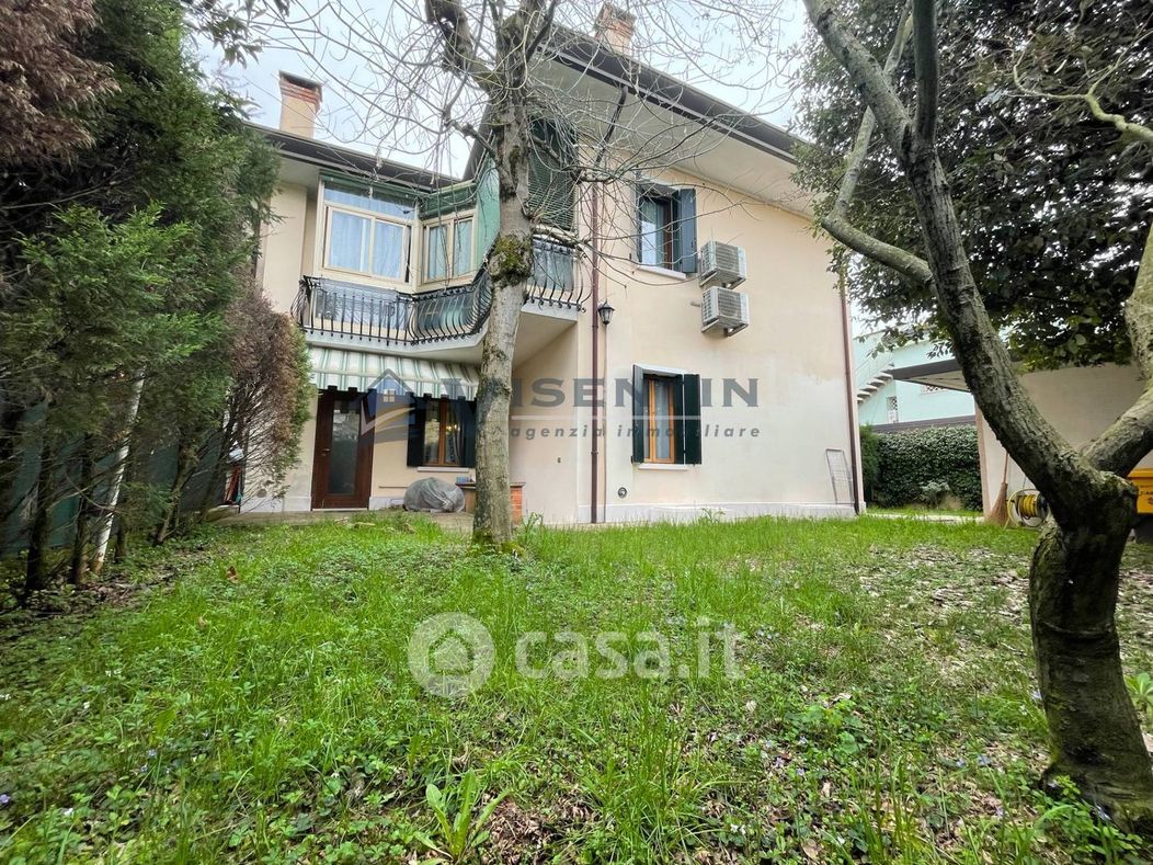 Appartamento in Vendita in Via delle Acquette a Treviso