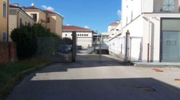 Garage/Posto auto in Vendita in Via del Sacro Cuore 5 a Rovigo