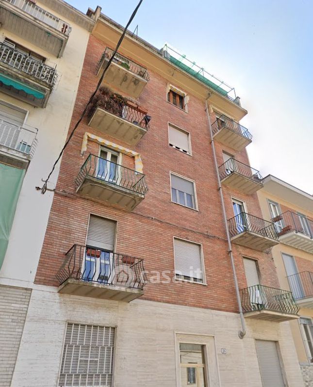 Appartamento in Vendita in Via Lemie a Torino
