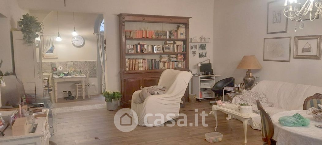 Appartamento in Vendita in Via Tosco Romagnola a Cascina