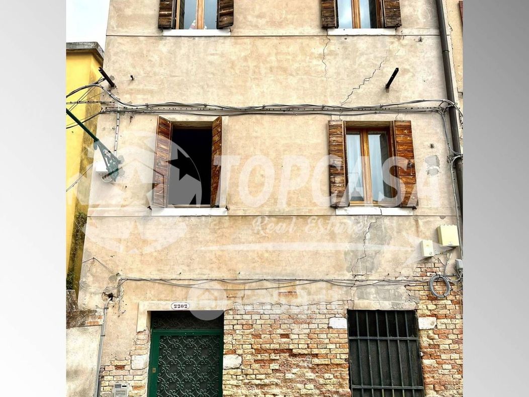 Casa indipendente in Vendita in San basilio 1 a Venezia