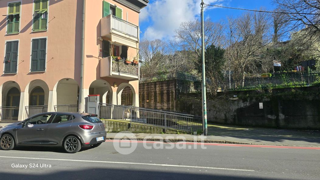 Garage/Posto auto in Affitto in Via Teglia a Genova