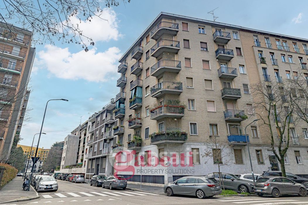 Appartamento in Vendita in Via Saverio Altamura 15 a Milano