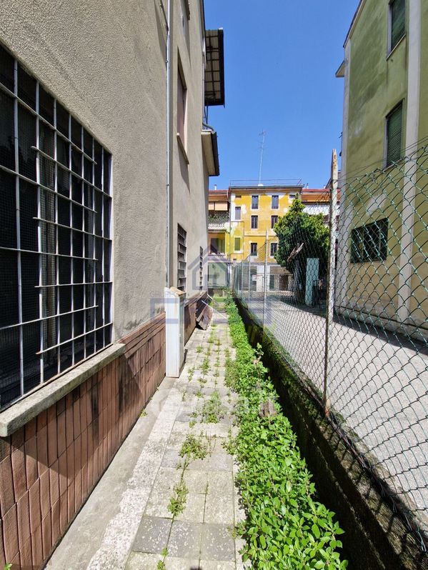 Appartamento in Vendita in Via del Giordano a Cremona