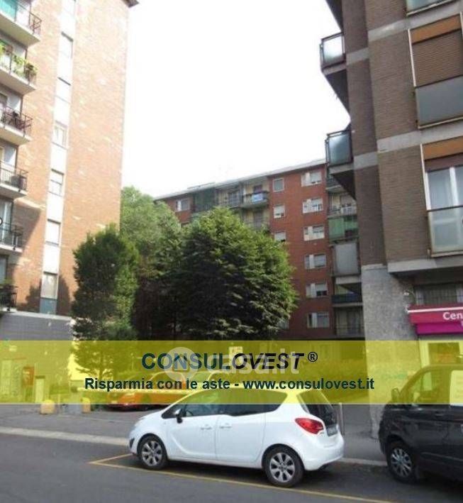 Appartamento in Vendita in Via Carlo Marochetti 137 a Milano