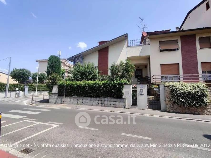 Appartamento in Vendita in Via Montalese 158 a Prato