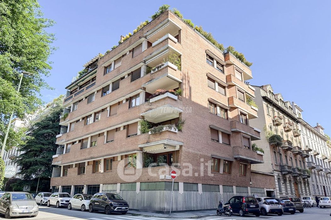 Appartamento in Vendita in Via Valeggio a Torino