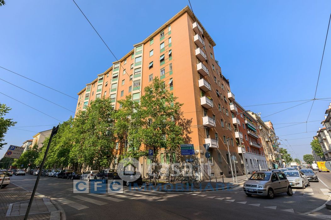Appartamento in Vendita in Piazzale Ferdinando Martini 9 a Milano