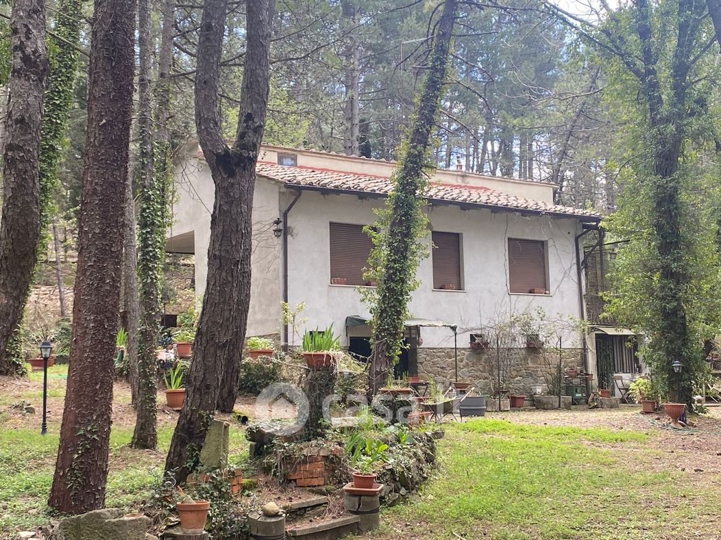 Casa indipendente in Vendita in POTI a Arezzo