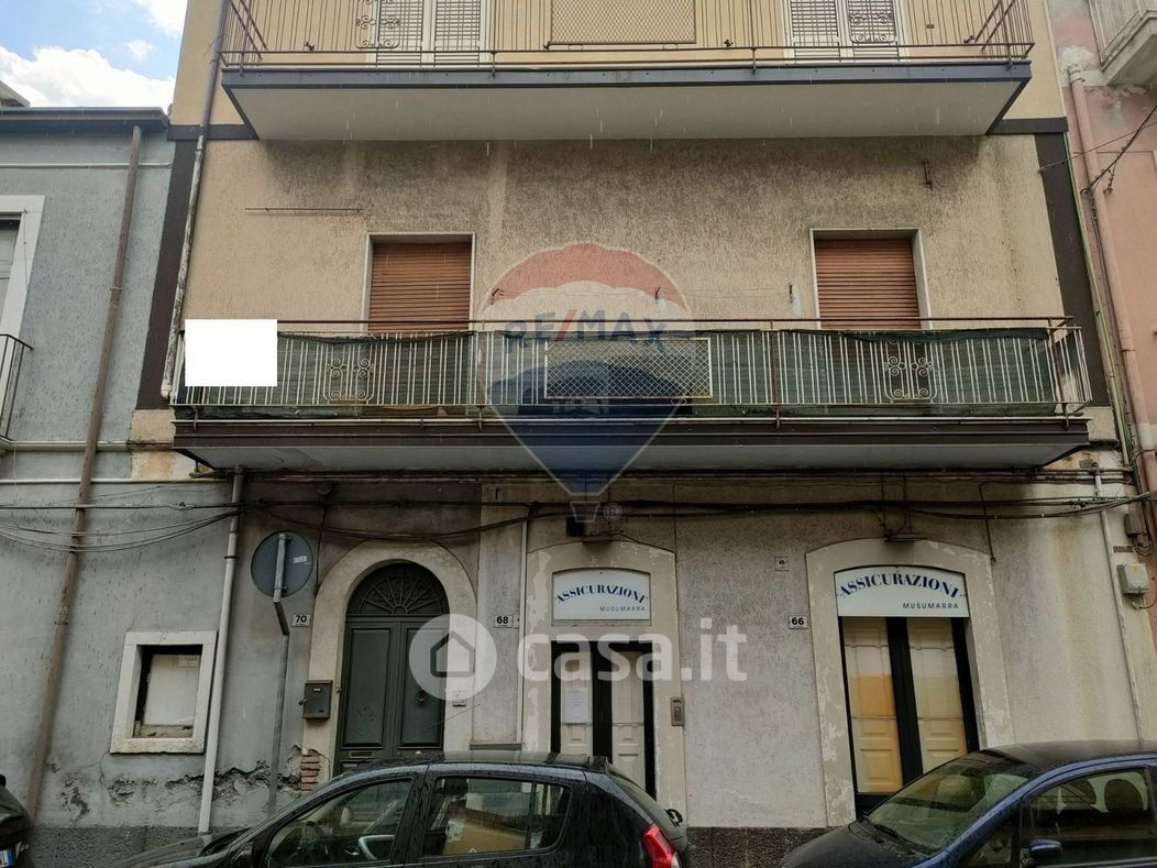 Appartamento in Vendita in Via Fallica 70 a Paternò