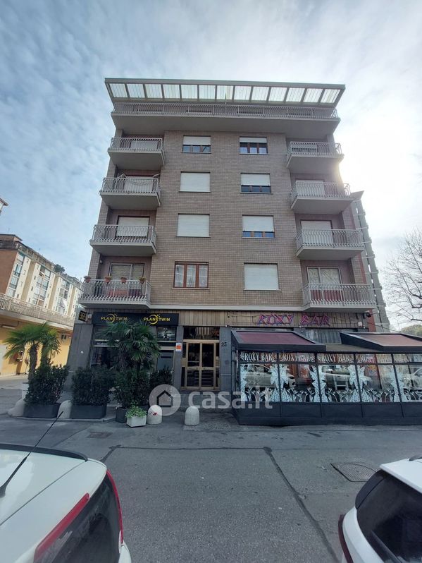 Appartamento in Vendita in Via Terni 25 a Torino