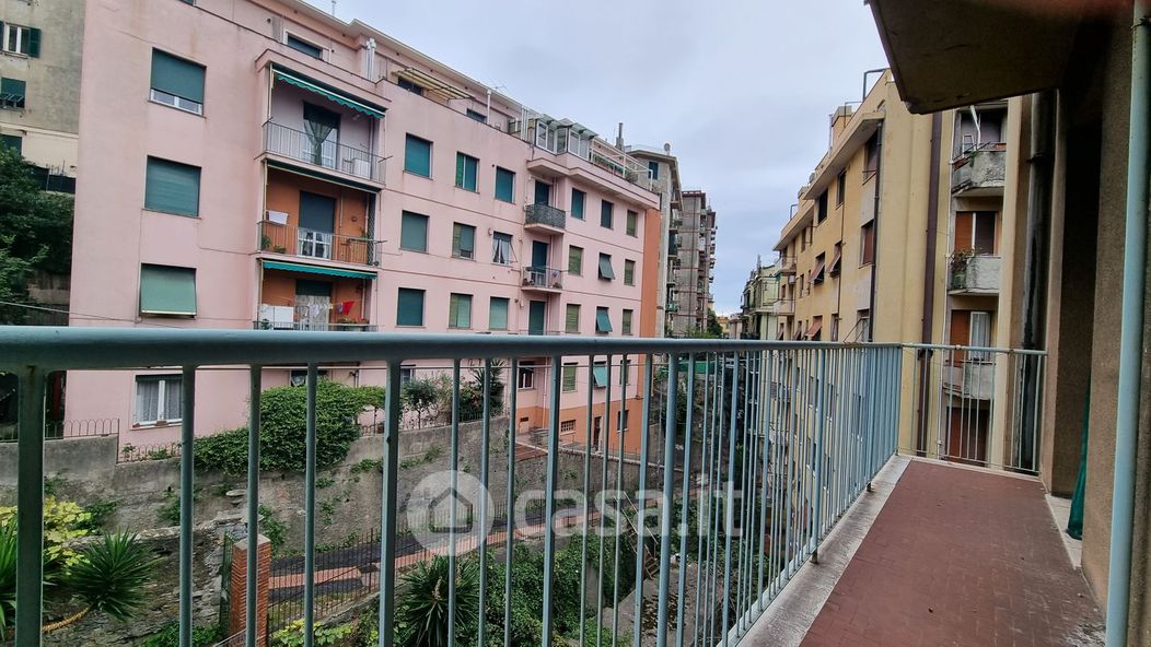Appartamento in Vendita in Via Fereggiano a Genova
