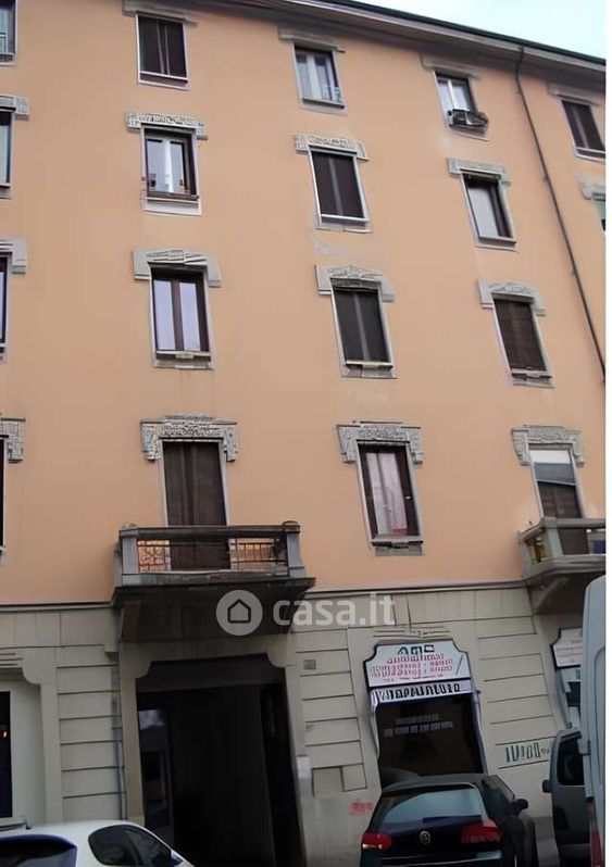 Appartamento in Vendita in Via Arquà 10 a Milano