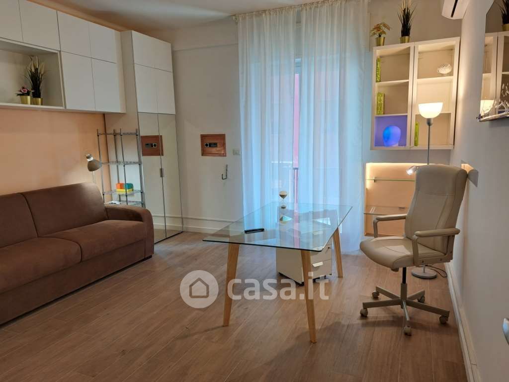 Appartamento in Affitto in Corso Italia a Bari