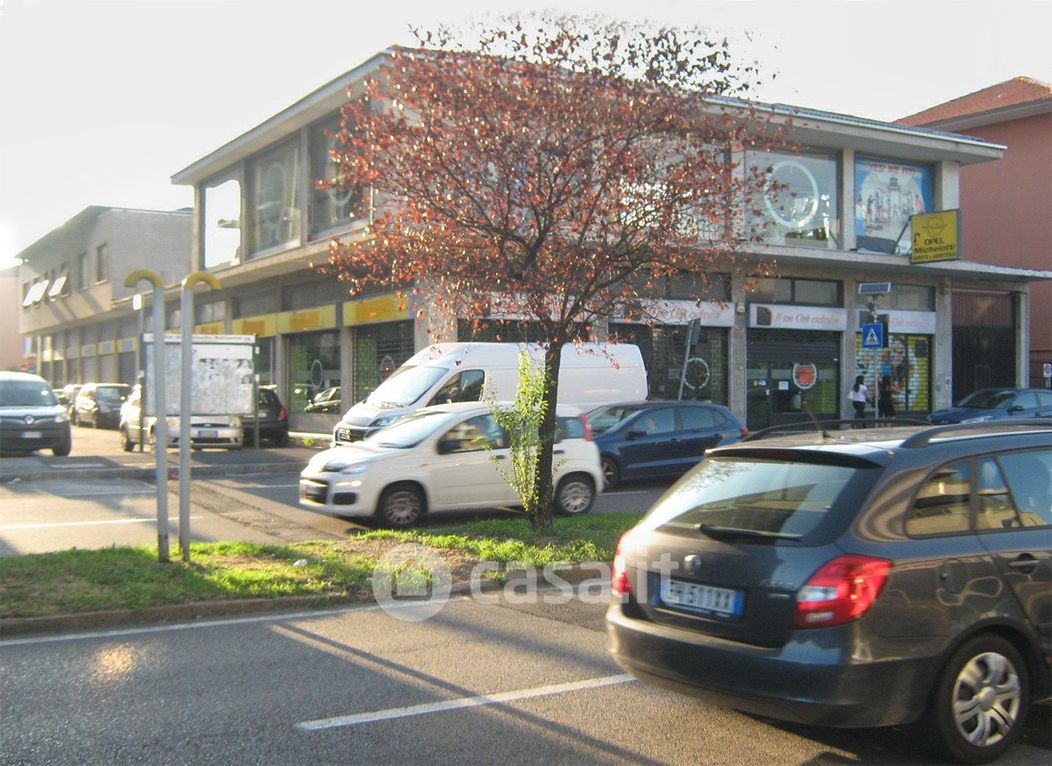 Negozio/Locale commerciale in Affitto in fulvio testi 330 a Milano