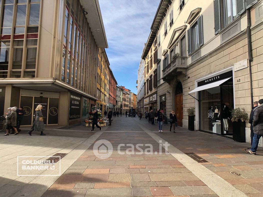 Negozio/Locale commerciale in Affitto in Via Sant'Orsola a Bergamo