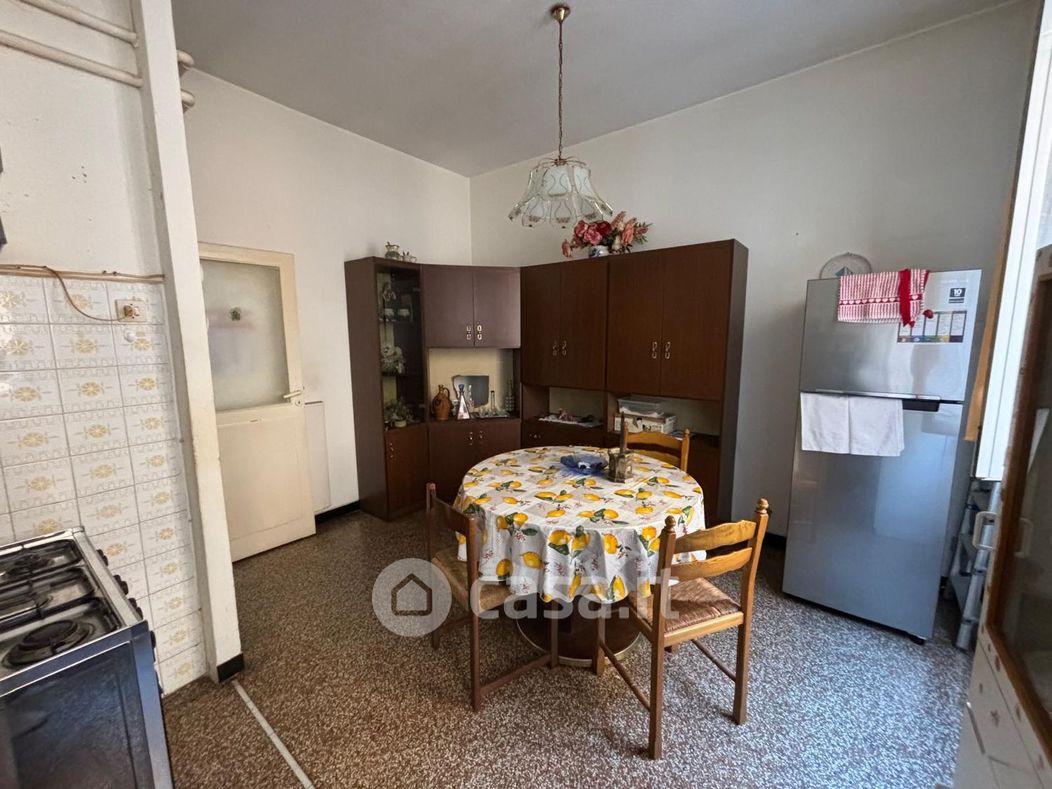 Appartamento in Affitto in Via Evangelista Torricelli a Genova