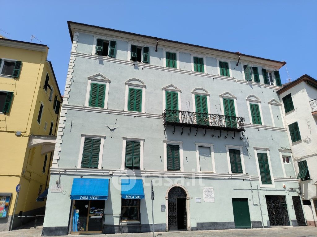 Appartamento in Vendita in Piazza Bixio Nino 4 a Imperia