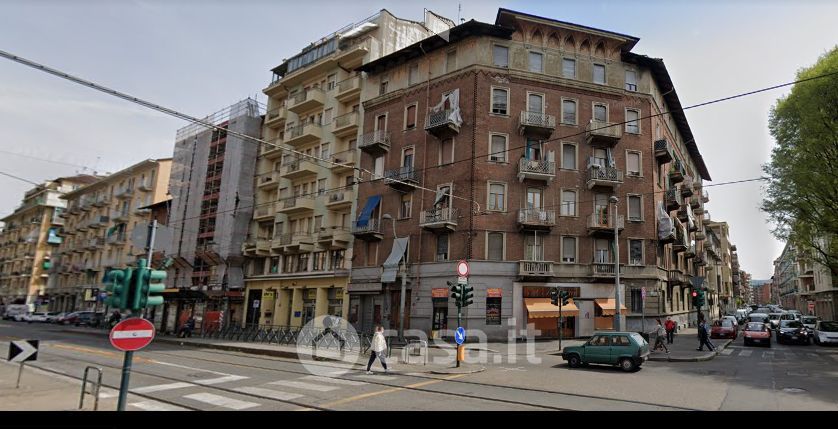 Appartamento in Vendita in Corso Giulio Cesare 136 a Torino