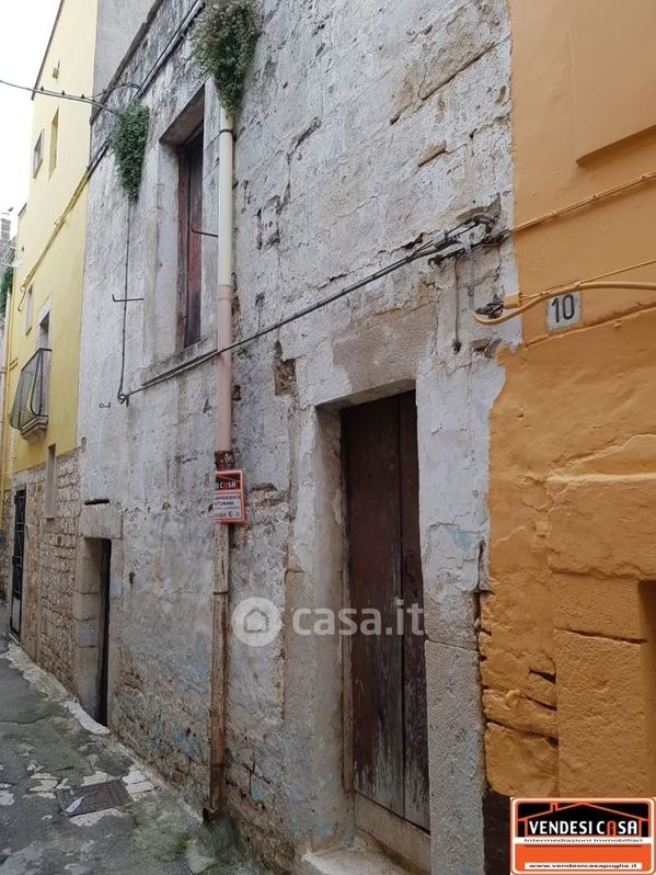 Casa indipendente in Vendita in Via Caccanella a Acquaviva delle Fonti