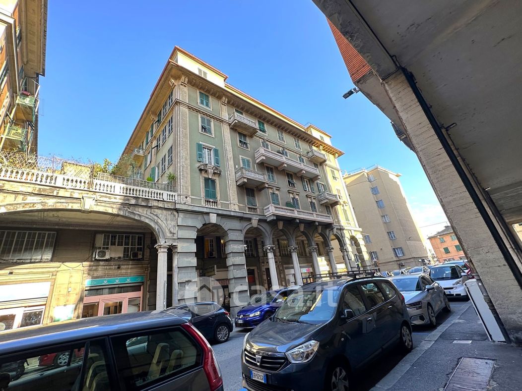 Appartamento in Vendita in Via Tullio Molteni 4 a Genova