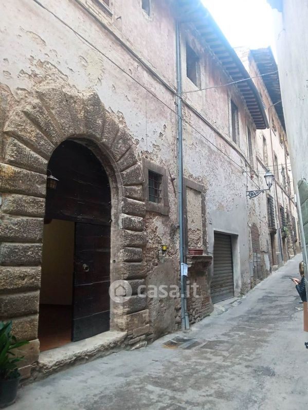 Appartamento in Vendita in Cesi via Contelori a Terni
