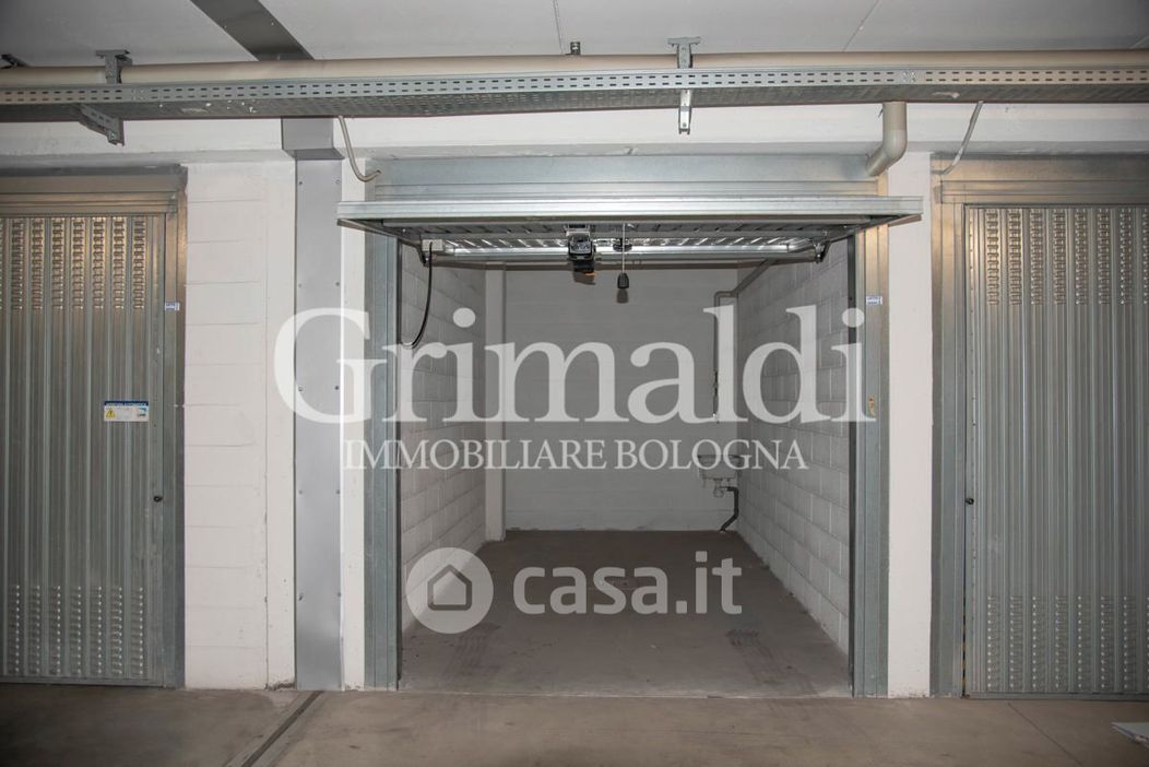 Garage/Posto auto in Vendita in Via Giorgio Cencetti a Bologna