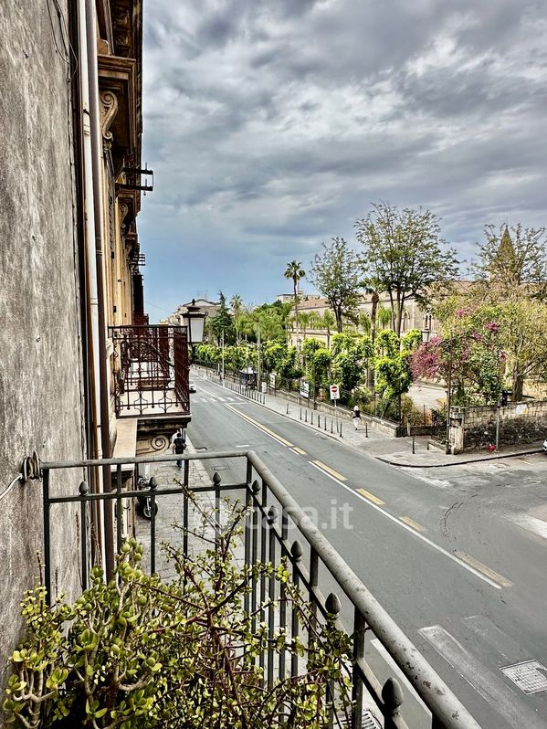 Appartamento in Vendita in Via Etnea 756 a Catania