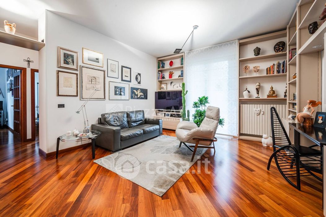 Appartamento in Vendita in Via Giovanni Boccaccio a Reggio Emilia