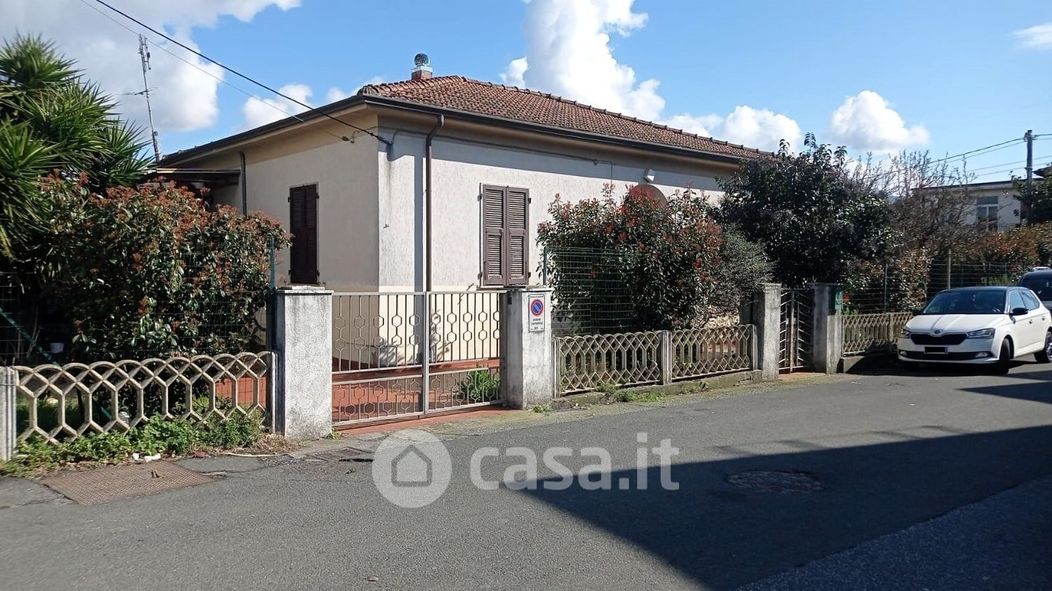 Casa indipendente in Vendita in Via Castellana 11 a Sarzana