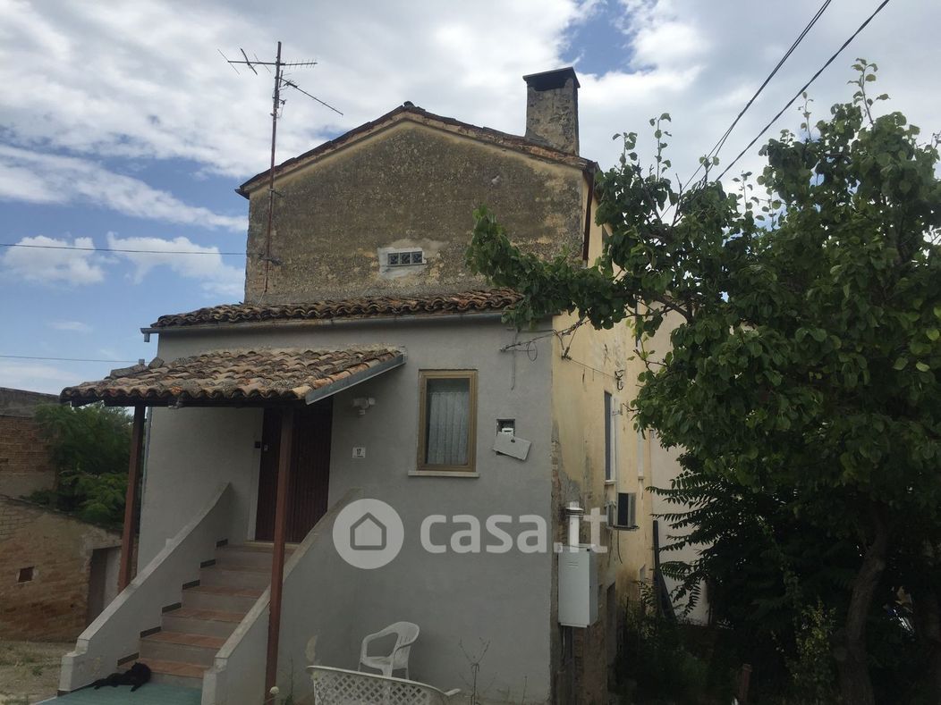 Casa indipendente in Vendita in Via Fieramosca Anelli 19 a Chieti
