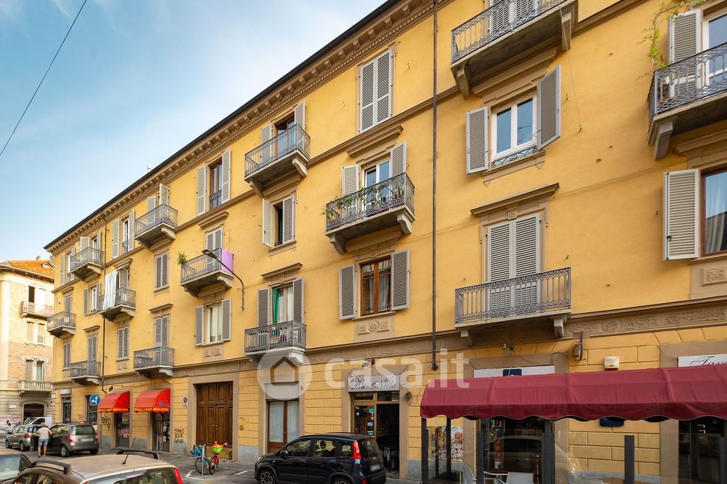 Appartamento in Vendita in Via Santa Giulia 33 a Torino