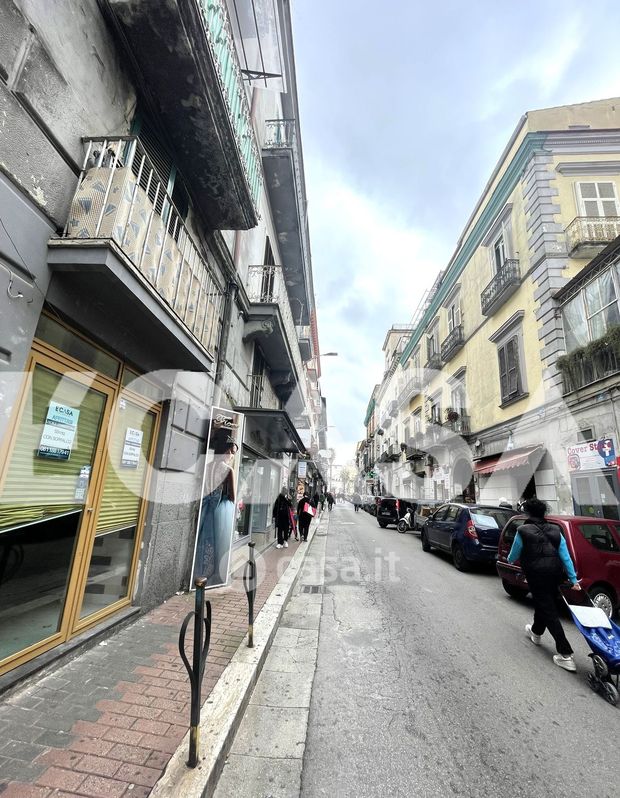 Negozio/Locale commerciale in Affitto in Via Vittorio Emanuele III a Secondigliano 43 a Napoli