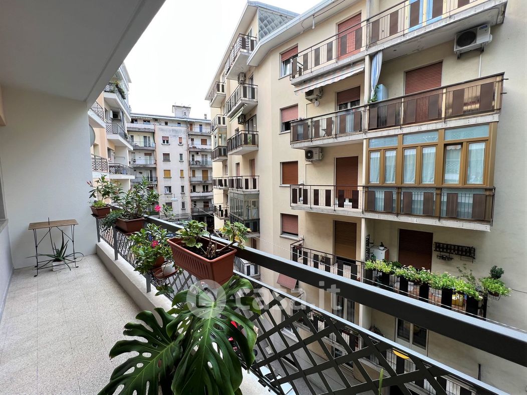 Appartamento in Vendita in Via Lippi 4 a Trieste