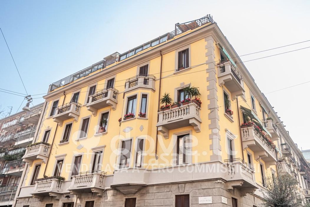 Appartamento in Vendita in Via Archimede 116 a Milano
