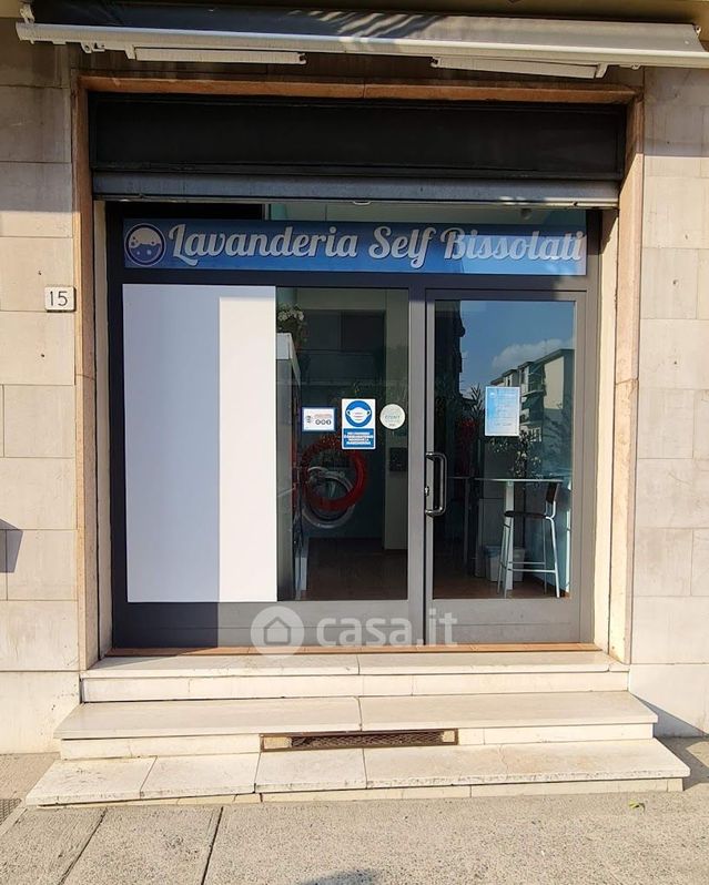 Negozio/Locale commerciale in Vendita in Via Leonida Bissolati 15 a Brescia
