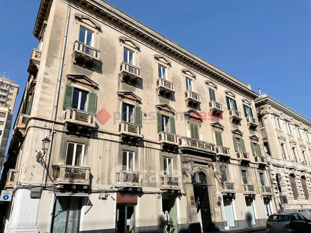 Ufficio in Affitto in Via Etnea 205 a Catania