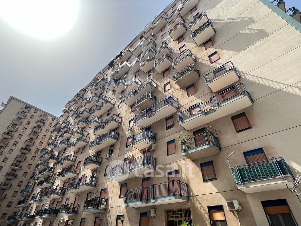 Appartamento in Vendita in Via Sebastiano la Franca a Palermo