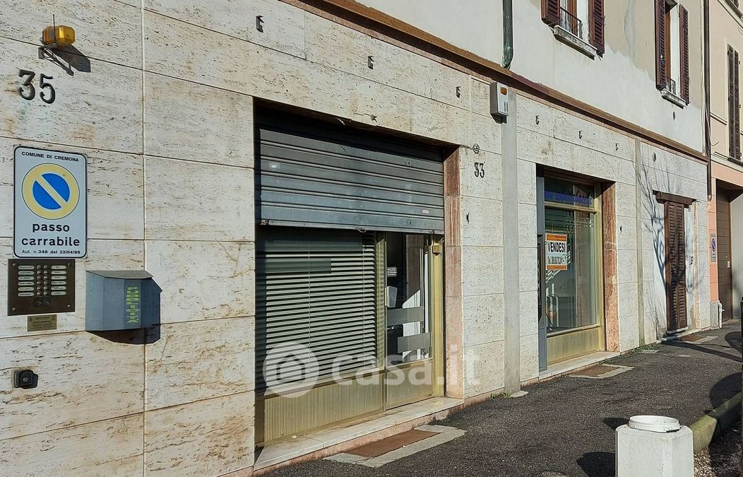 Negozio/Locale commerciale in Vendita in Via Francesco Genala a Cremona
