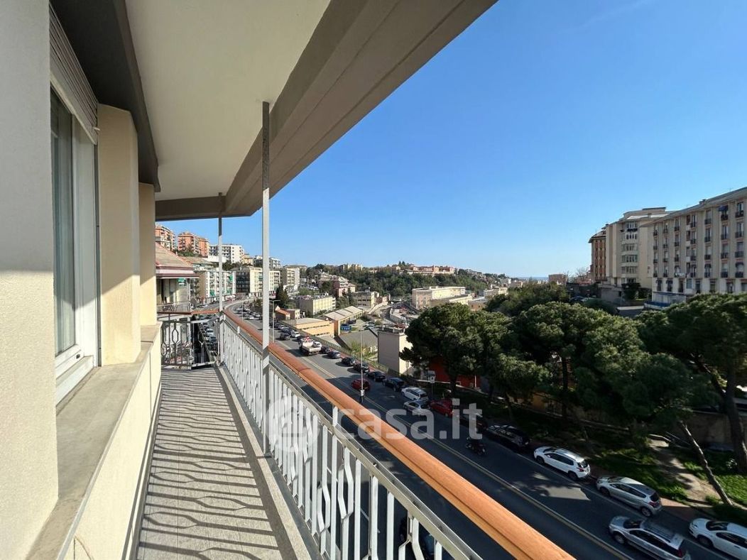Appartamento in Vendita in Corso Europa a Genova