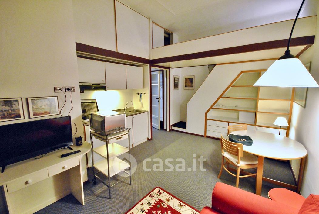 Appartamento in Affitto in Via Giovanni Pacini 54 a Milano