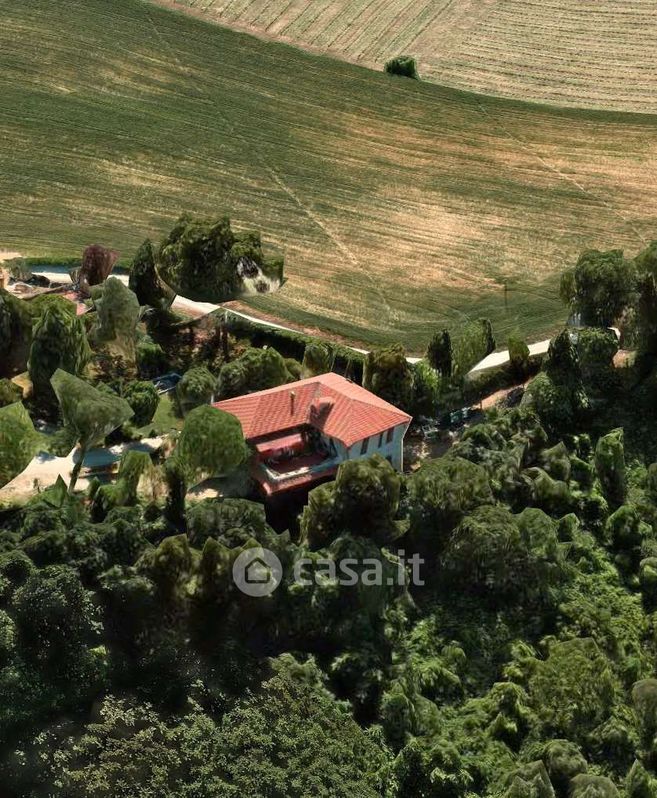 Villa in Vendita in Frazione Montesicuro a Ancona