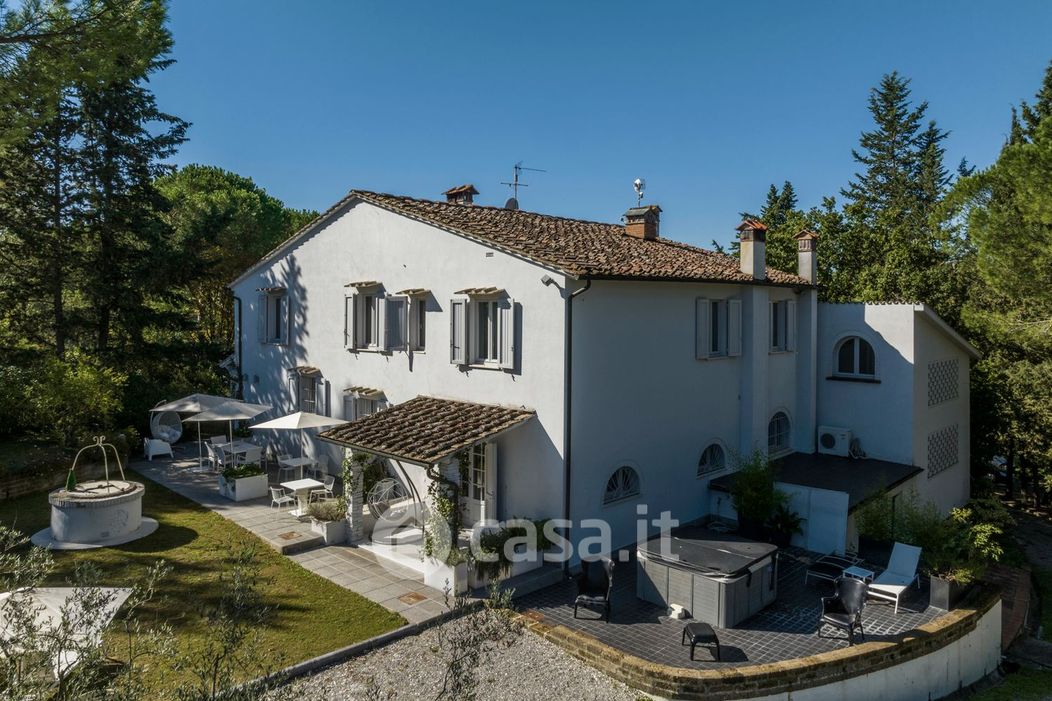 Villa in Vendita in Via Mugnana e Scorno 15 a San Miniato