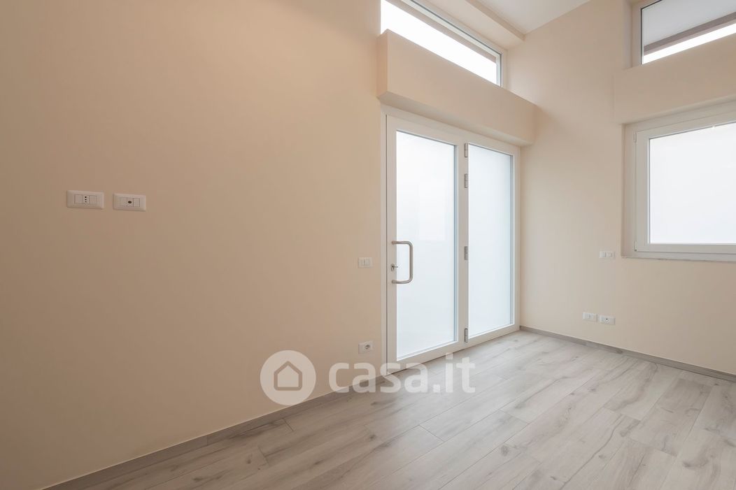 Appartamento in Vendita in Via Carnia 31 a Milano
