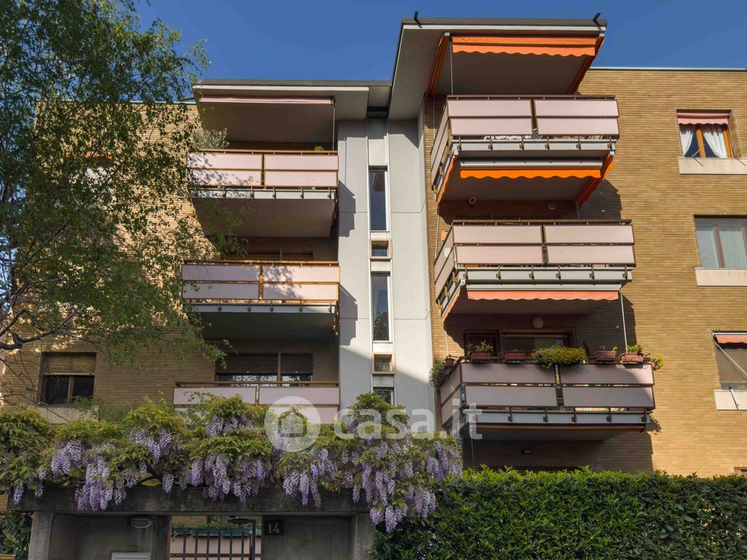 Appartamento in Vendita in Via Gozzadini 14 a Milano