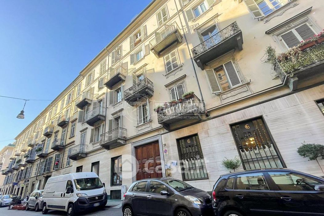 Appartamento in Vendita in Via Vincenzo Gioberti 26 a Torino