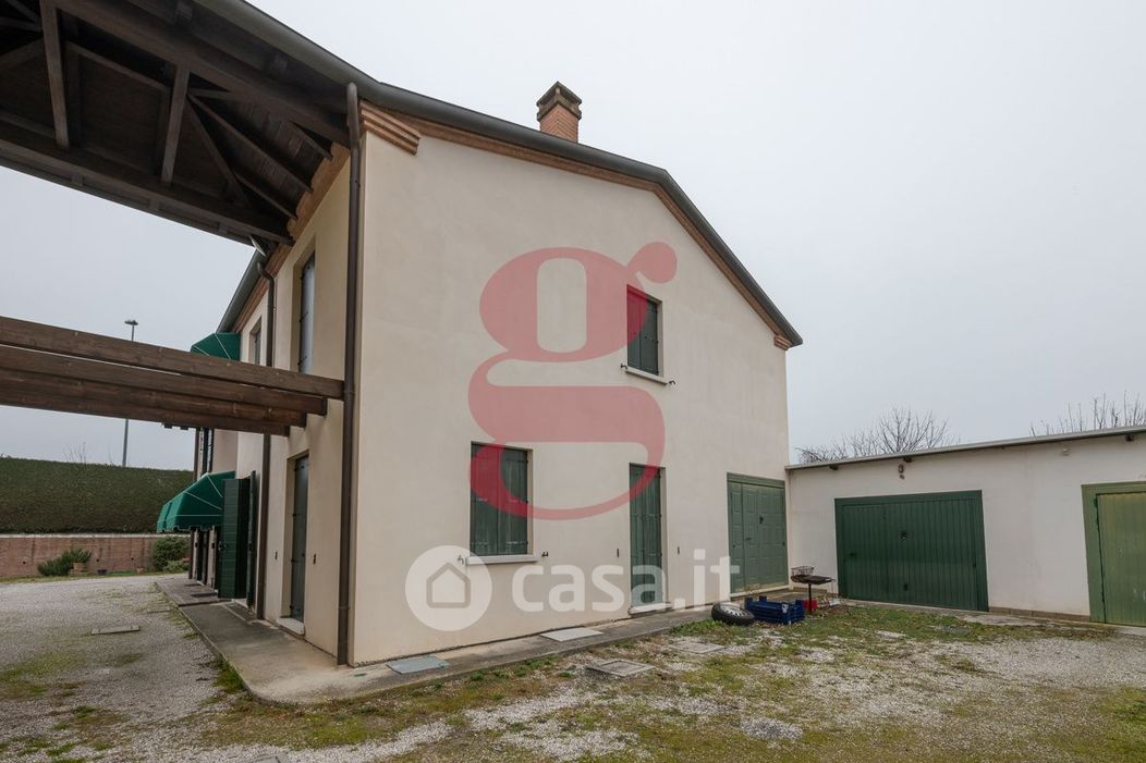 Villa in Vendita in Via Silvio Pellico 19 a Vigonovo